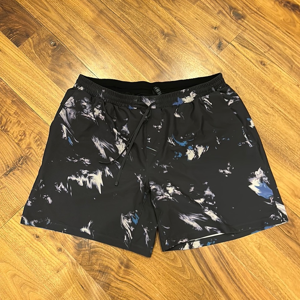 Lululemon xxl pool short. Great condition